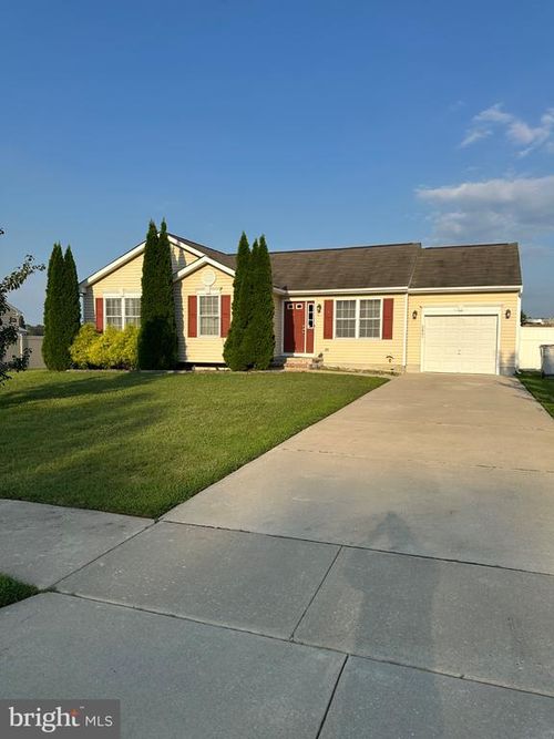 2451 Allegheny Ave, VINELAND, NJ, 08360-7206 | Card Image