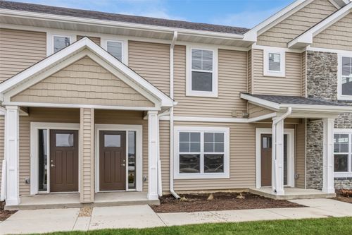 7025 Harlan Eddy Dr Sw, Cedar Rapids, IA, 52404-4953 | Card Image