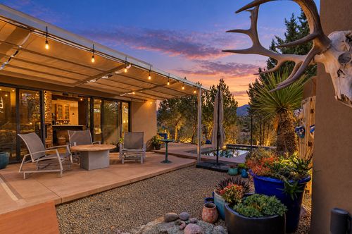133 Vista Redonda, Santa Fe, NM, 87506 | Card Image