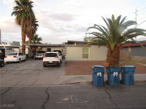2409 Maroney Ave, Las Vegas, NV, 89104-3473 | Card Image