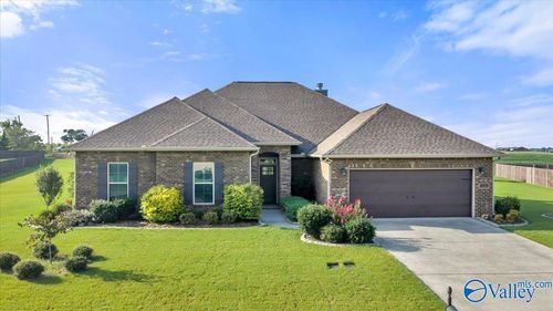 16979 Fieldway Cir, Harvest, AL, 35749-3709 | Card Image
