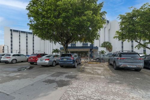 apt-602-9682 Fontainebleau Blvd, Miami, FL, 33172-4120 | Card Image