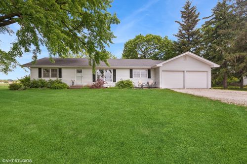 43W888 Hughes Rd, Elburn, IL, 60119-9652 | Card Image