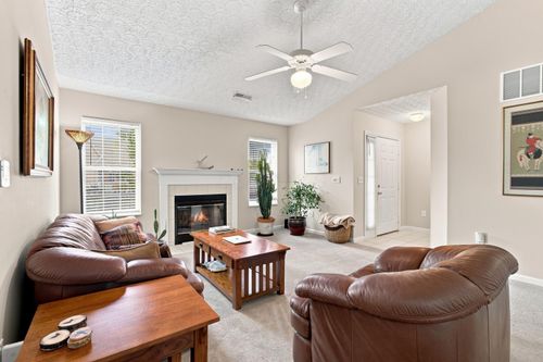 6675 Eagle Ridge Ln, Canal Winchester, OH, 43110-8061 | Card Image