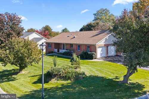 654 Richfield Drive, Lebanon, PA, 17042 | Card Image