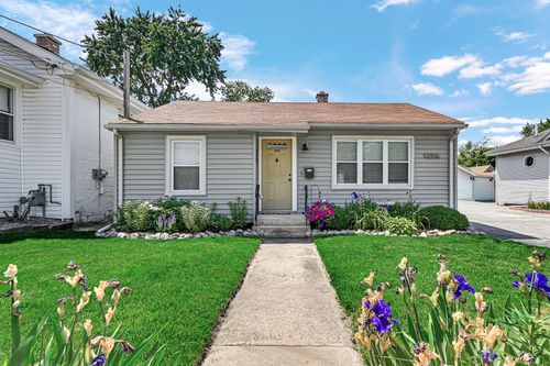 17936 Hickory St, Lansing, IL, 60438-1733 | Card Image