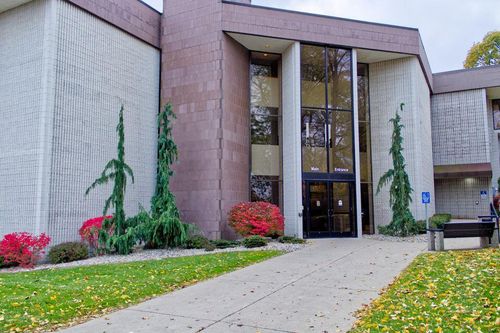 744 W Michigan Ave, Jackson, MI, 49201-1900 | Card Image