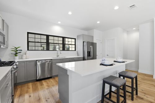 11915 N Hoa Sen Cir, Houston, TX, 77072-4121 | Card Image