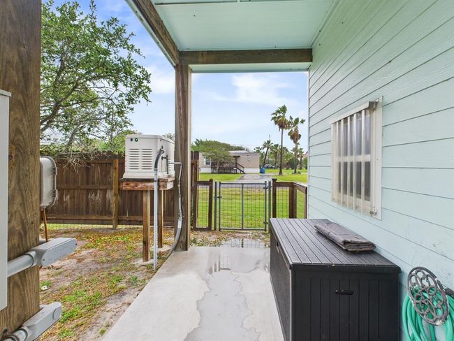 2403 S Bronte St, House other with 3 bedrooms, 2 bathrooms and 3 parking in Rockport TX | Image 41