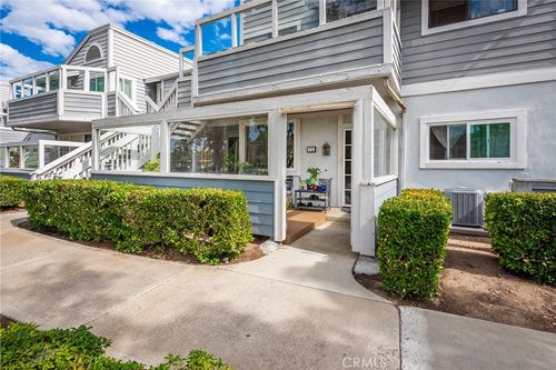 322-73 Huntington, Irvine, CA, 92620-5702 | Card Image