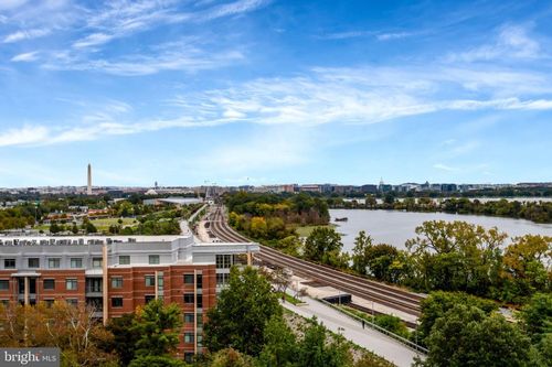 912-1200 Crystal Dr, ARLINGTON, VA, 22202-4312 | Card Image