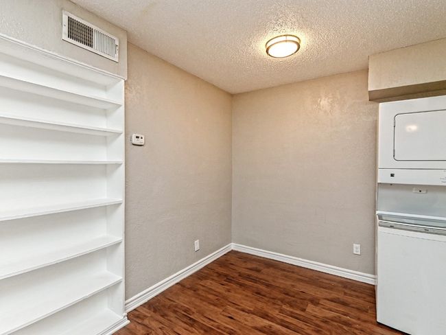 APT-120 - 2401 Manor Rd, Condo with 2 bedrooms, 1 bathrooms and 1 parking in Austin TX | Image 8
