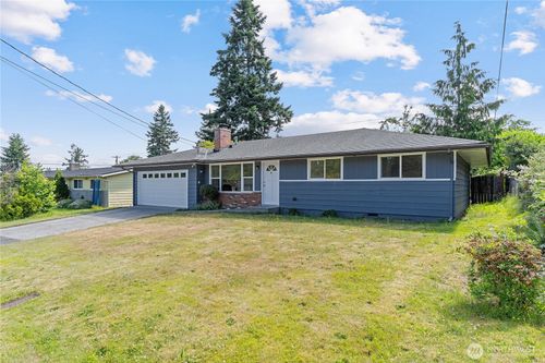 7611 Easy St, Everett, WA, 98203-6319 | Card Image
