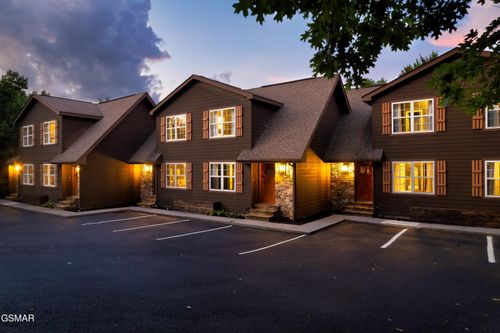 2665 Valley Heights Dr, Pigeon Forge, TN, 37863-4201 | Card Image