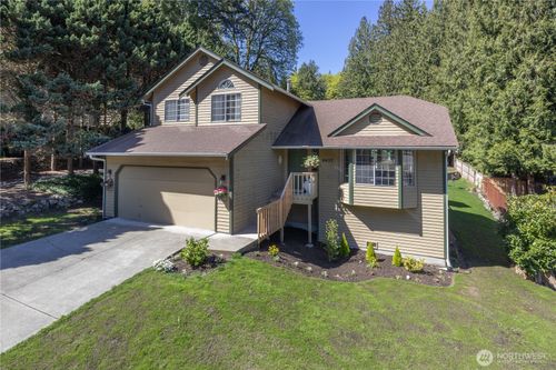 9437 Saint Johns Pl Ne, Bremerton, WA, 98311-8860 | Card Image