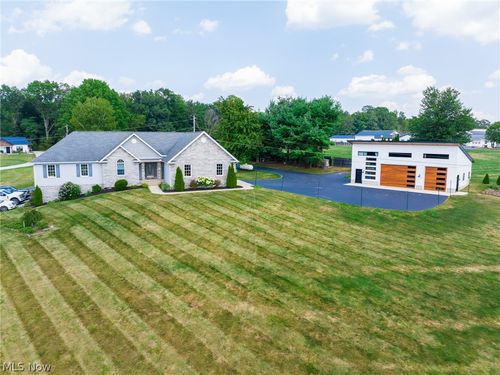 9554 Dover Rd, Apple Creek, OH, 44606-9411 | Card Image