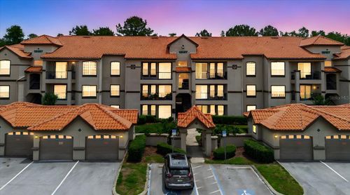 6303-18107 Peregrines Perch Pl, LUTZ, FL, 33558-2782 | Card Image