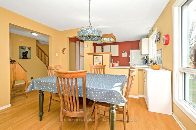 6106 Forestglen Cres, House other with 3 bedrooms, 3 bathrooms and 4 parking in Orleans ON | Image 9