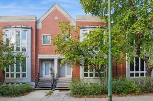 902 Morgan St, Chicago, IL, 60607-4219 | Card Image