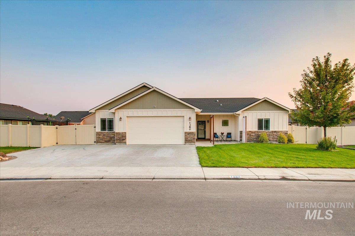 Tamarack St, Fruitland, ID 83619