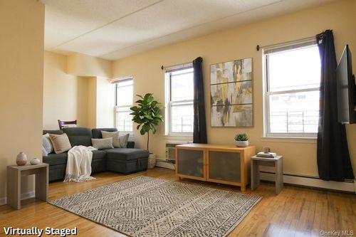 3-228 E 112th St, New York, NY, 10029-3081 | Card Image