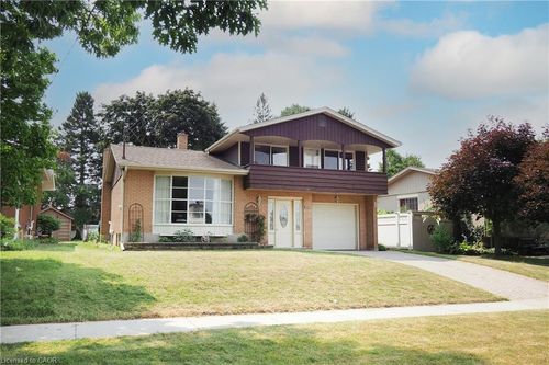 15 Gilmour Crescent, Kitchener, ON, N2M4N5 | Card Image