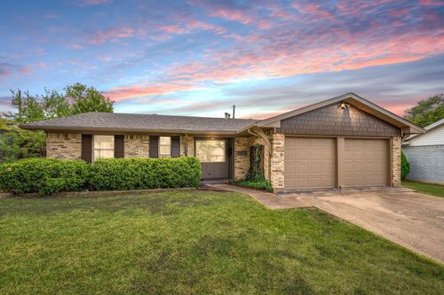 9811 Kingsman Dr, Dallas, TX, 75228-3715 | Card Image