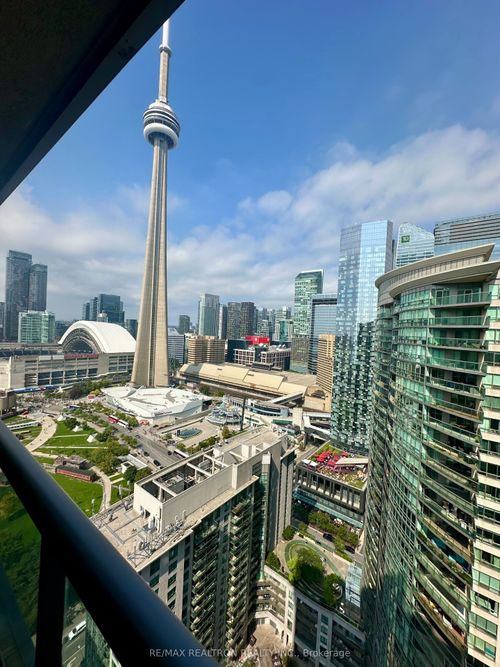 3805-19 Grand Trunk Cres, Toronto, ON, M5J3A3 | Card Image