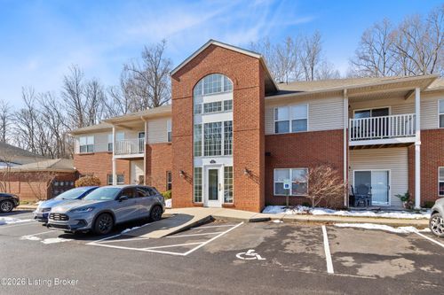 unit-102-9106 Hawthorne Pointe Dr, Louisville, KY, 40272-2587 | Card Image