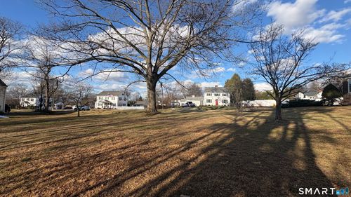 3 Riverdale Rd, Enfield, CT, 06082-4317 | Card Image