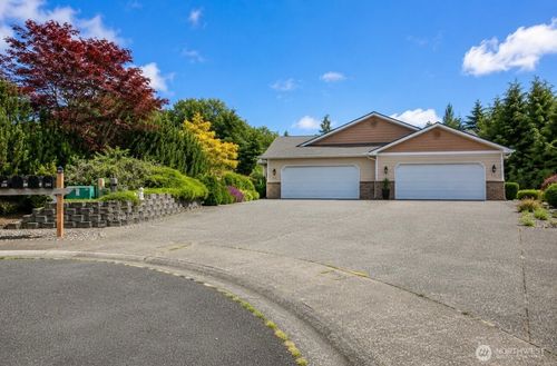 212 Brant Ln, Hoquiam, WA, 98550-9214 | Card Image