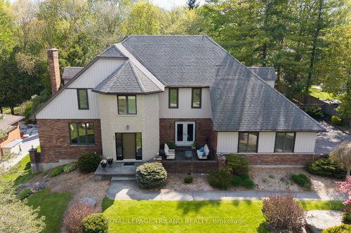 83 Blackburn Cres, Komoka, ON, N0L1R0 | Card Image