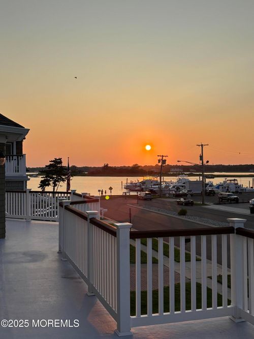 10 Imbrie Pl, Sea Bright, NJ, 07760-2214 | Card Image