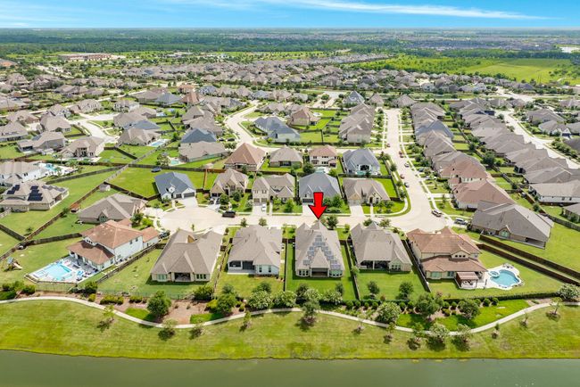 you get an aerial view of the neighborhood | Image 44