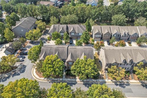 2276 Whiteoak Dr Se, Smyrna, GA, 30080-7422 | Card Image
