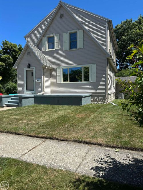 1404 21st St, Port Huron, MI, 48060-5516 | Card Image