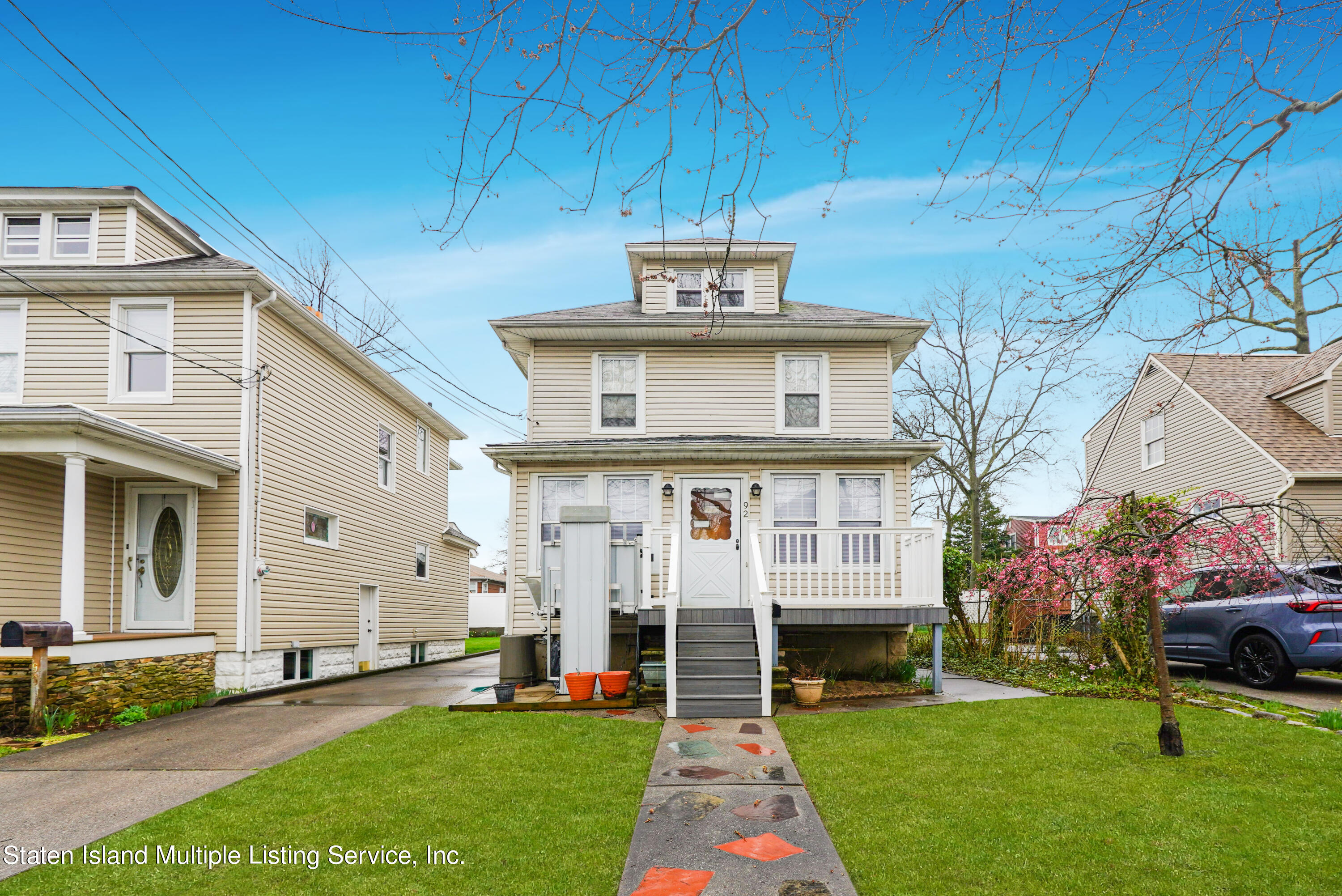 Cloverdale Ave, Staten Island, NY 10308