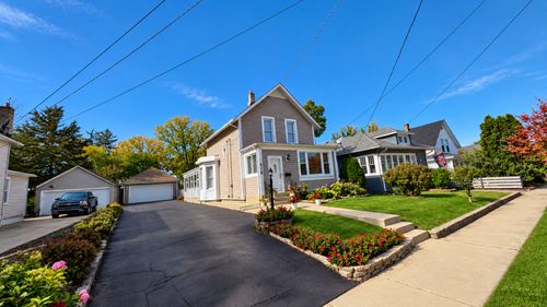 618 Grace St, Elgin, IL, 60120-8312 | Card Image