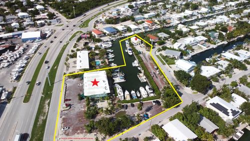 90311 Old Hwy, Tavernier, FL, 33070-2367 | Card Image