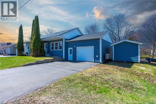 42 Stewart Ave, Sussex, NB, E4E2E6 | Card Image