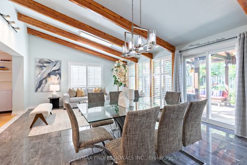 1259 Underwood Dr, Mississauga, ON, L4W3M9 | Card Image