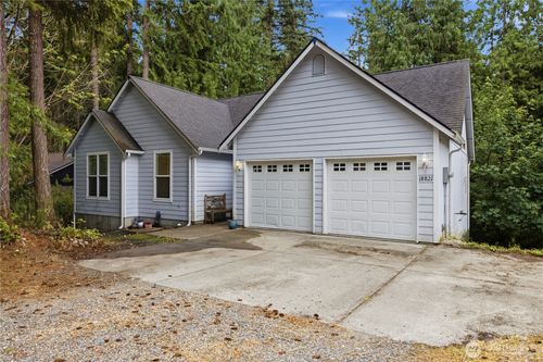 18821 Rampart Dr Se, Yelm, WA, 98597-9304 | Card Image