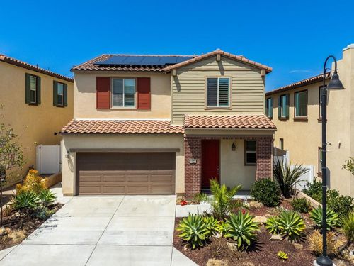 1525 Wildgrove Way, Vista, CA, 92081-8374 | Card Image