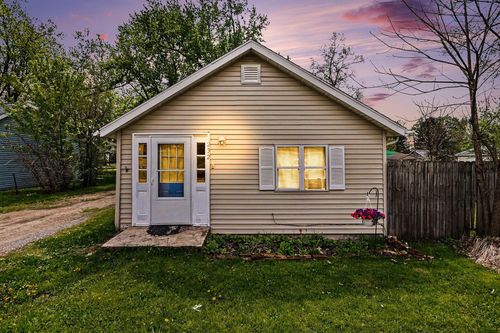 232 Sorin St, Niles, MI, 49120-4182 | Card Image