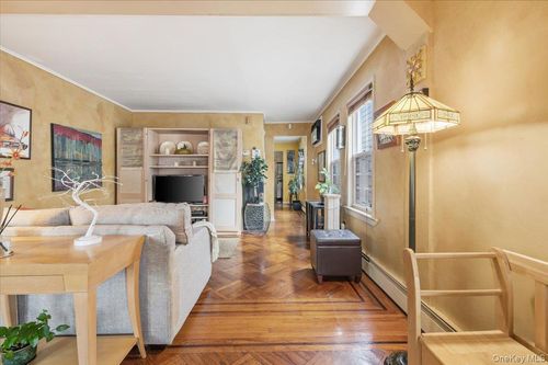 43 218th St, Bayside, NY, 11361-3535 | Card Image