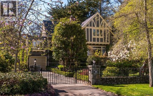 650 Mountjoy Ave, Victoria, BC, V8S4K9 | Card Image