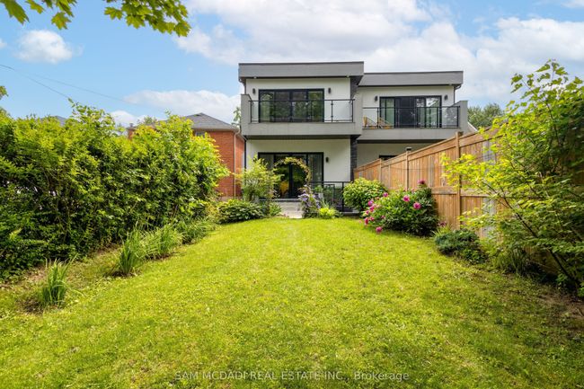 35A Broadview Ave, House attached with 3 bedrooms, 5 bathrooms and 2 parking in Mississauga ON | Image 37