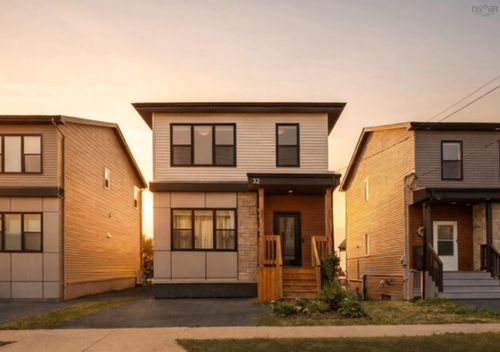 32 Travertine Crt, Halifax, NS, B3P0J5 | Card Image