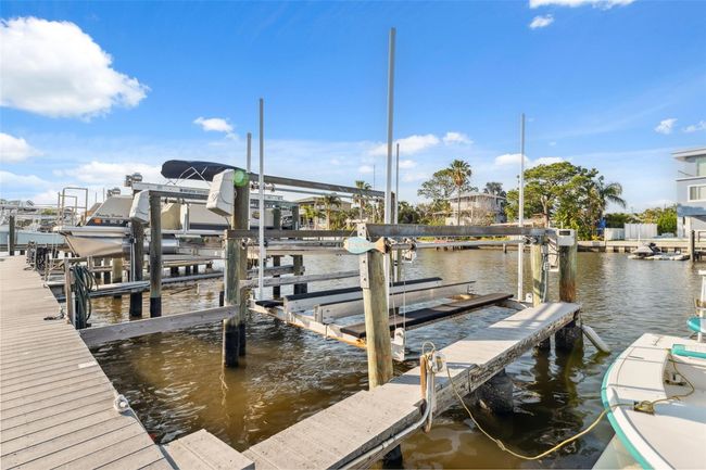 2387 - 2387 Hanover Dr, Townhouse with 3 bedrooms, 3 bathrooms and null parking in DUNEDIN FL | Image 57