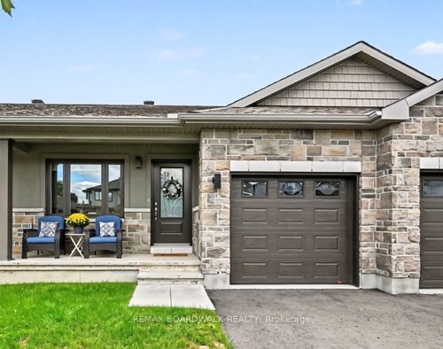 100 Seabert Dr, Arnprior, ON, K7S0K1 | Card Image